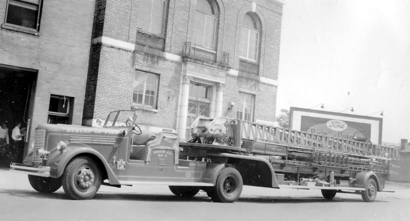 Ladder Company 2 apparatus, June 15, 1952