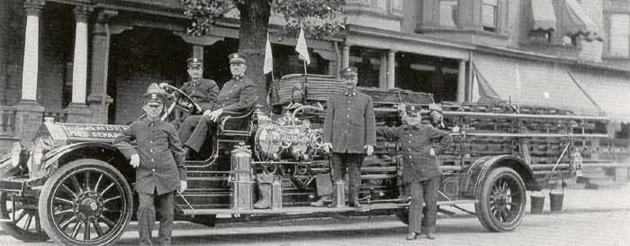 1916 Boyd C.S.T. Combination Ladder and Chemical, Ladder Company 3 — second view