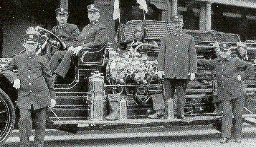 1916 Boyd C.S.T. Combination Ladder and Chemical, Ladder Company 3 — third view