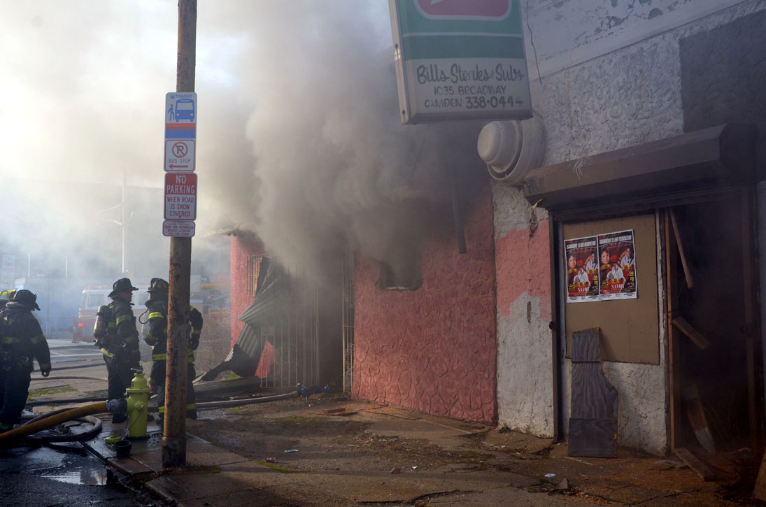 Fire destroys the former Red Carpet Lounge at 1037–1039 Broadway, January 28, 2012