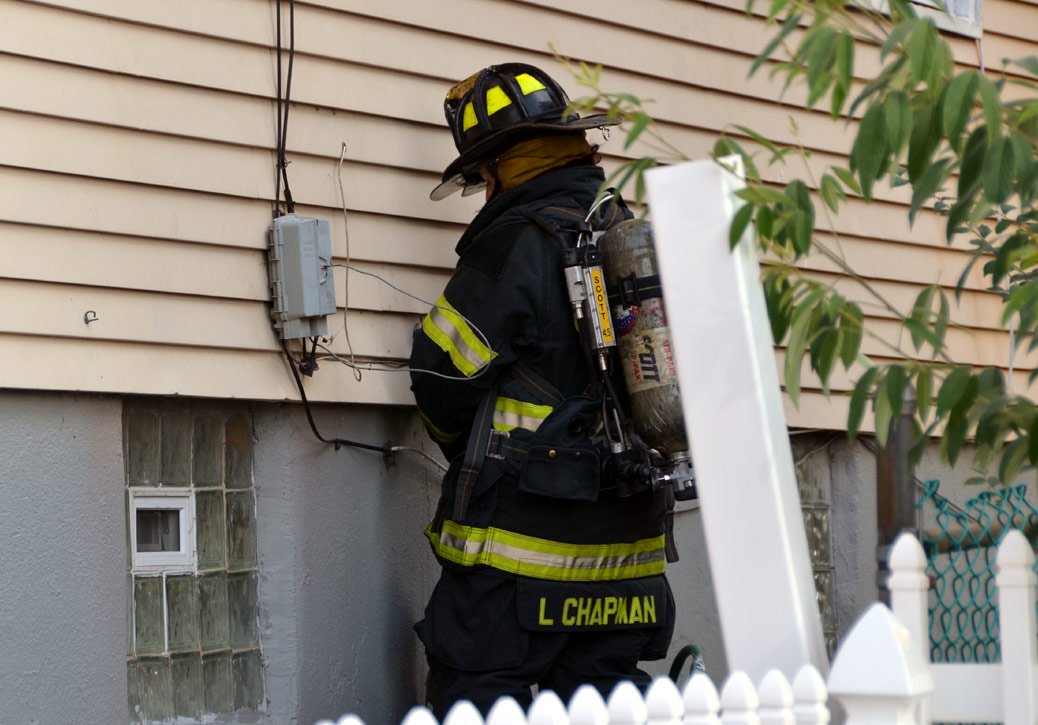 3 jobs - 3814 High Street - November 19, 2011 — cfd 111911 6934 01b