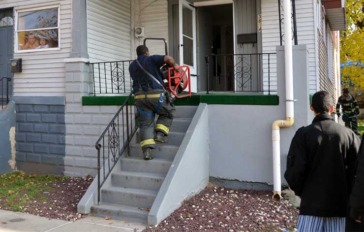 3 jobs - 3814 High Street - November 19, 2011 — cfd 111911 6937 01a