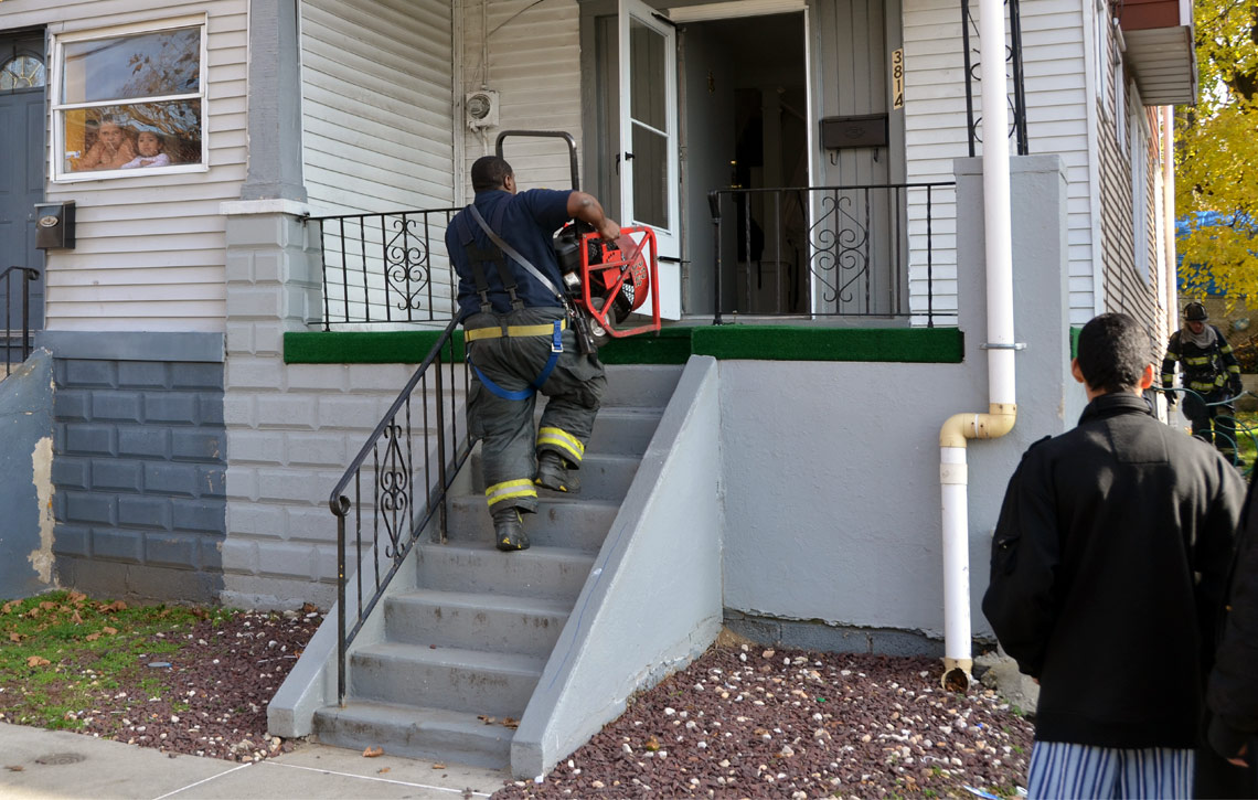 3 jobs - 3814 High Street - November 19, 2011 — cfd 111911 6937 01b