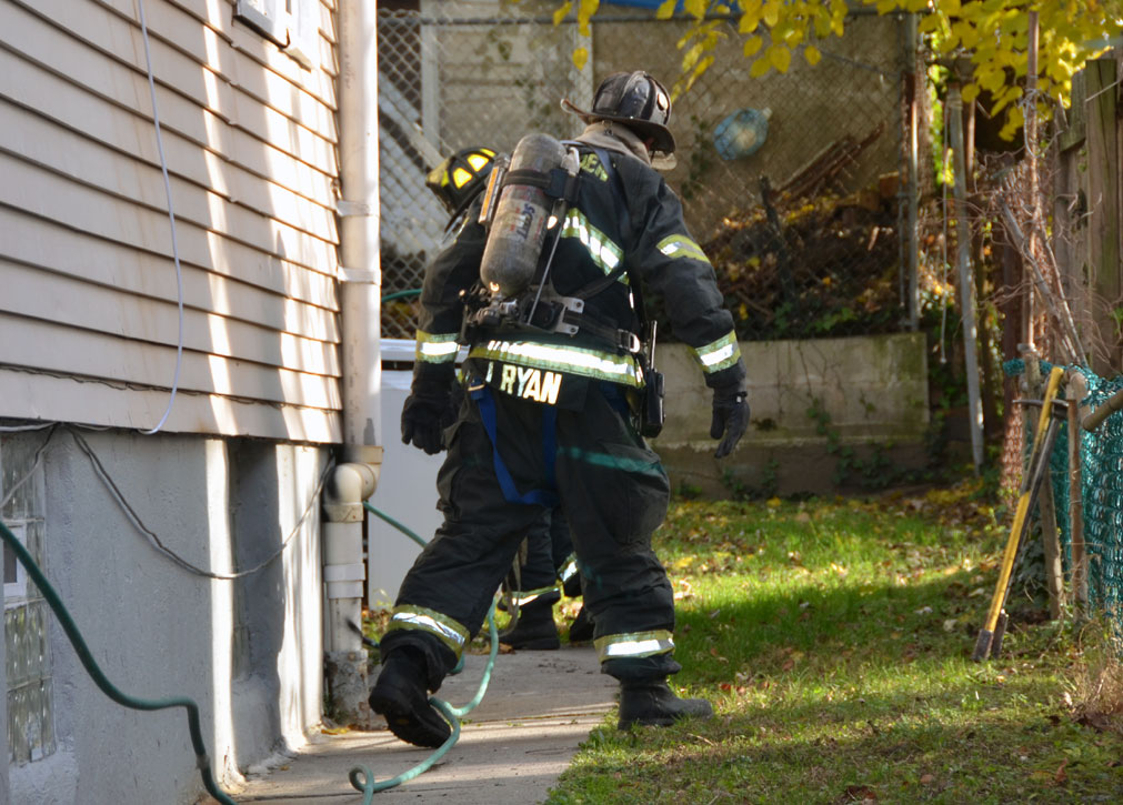 3 jobs - 3814 High Street - November 19, 2011 — cfd 111911 6938 01b