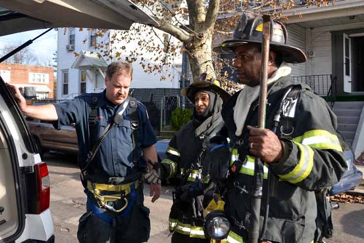 3 jobs - 3814 High Street - November 19, 2011 — cfd 111911 6948 01a