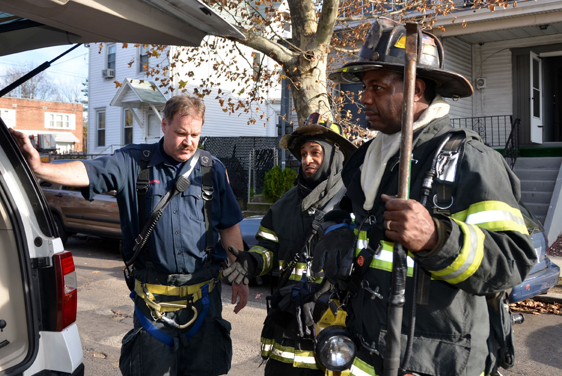 3 jobs - 3814 High Street - November 19, 2011 — cfd 111911 6948 01b