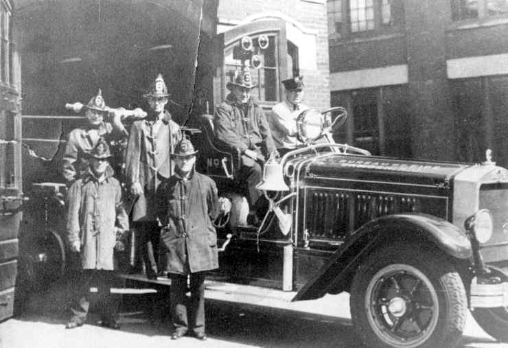 Engine Company 6 — 1934 American LaFrance 1000 GPM Pumper, 1930s–1940s