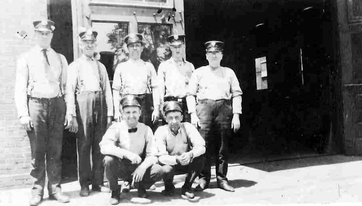 Engine Company 6 group photo, 1920s