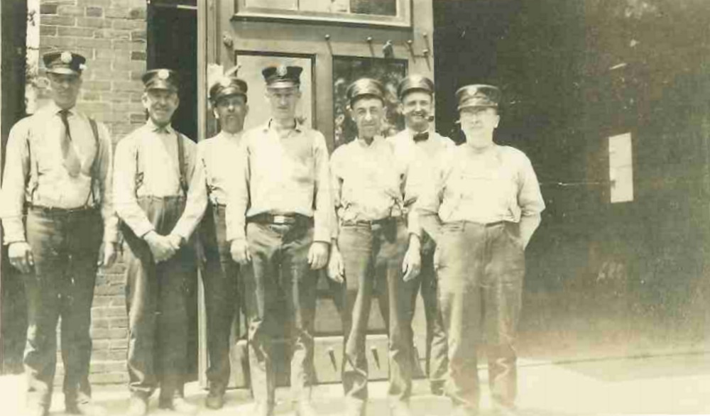 Engine Company 6 group photo, 1920s