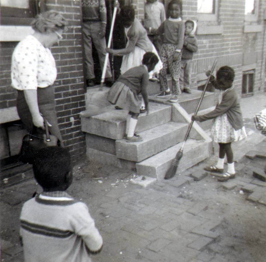 Cleanup campaign, 1964, photograph 6