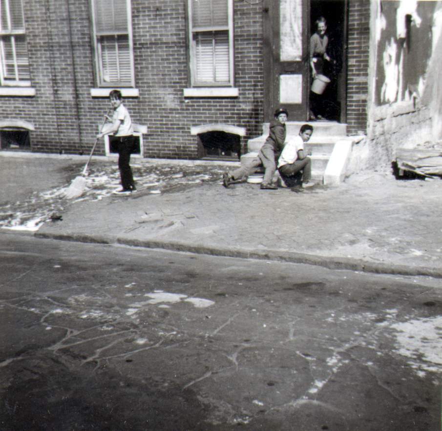 Cleanup campaign, 1964, photograph 8