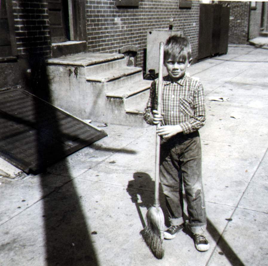 Cleanup campaign, 1964, photograph 9
