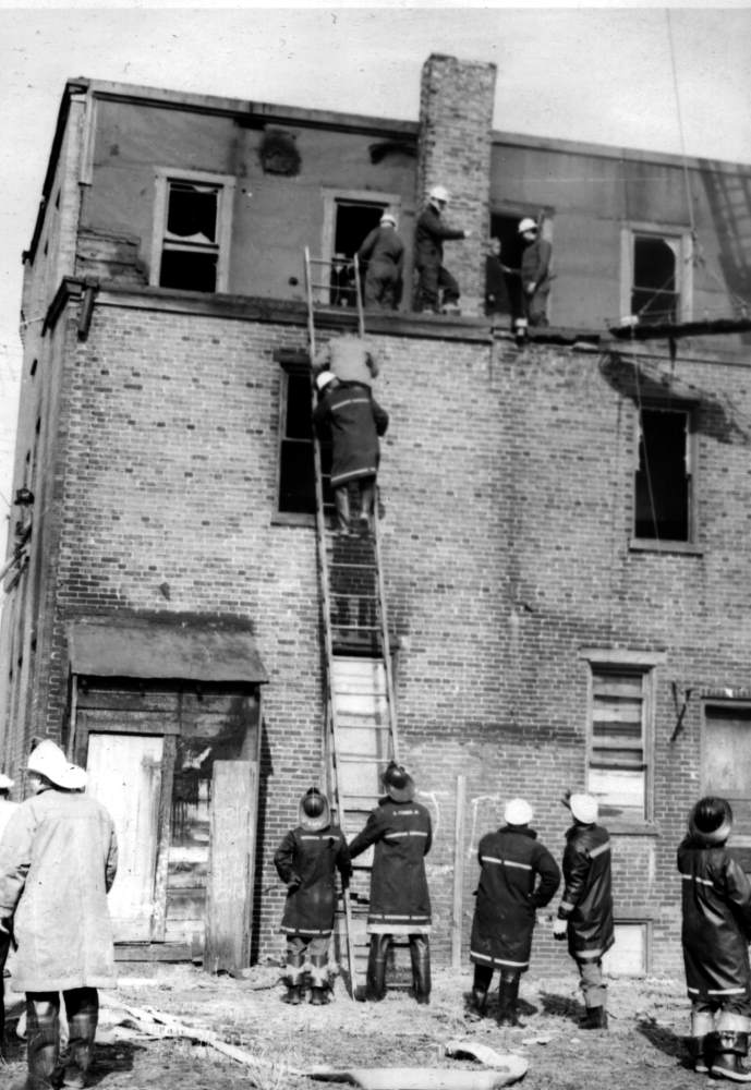 Life rescue demonstration, page 4