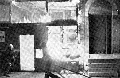 Broadway and Clinton Streets fire, May 22, 1977
