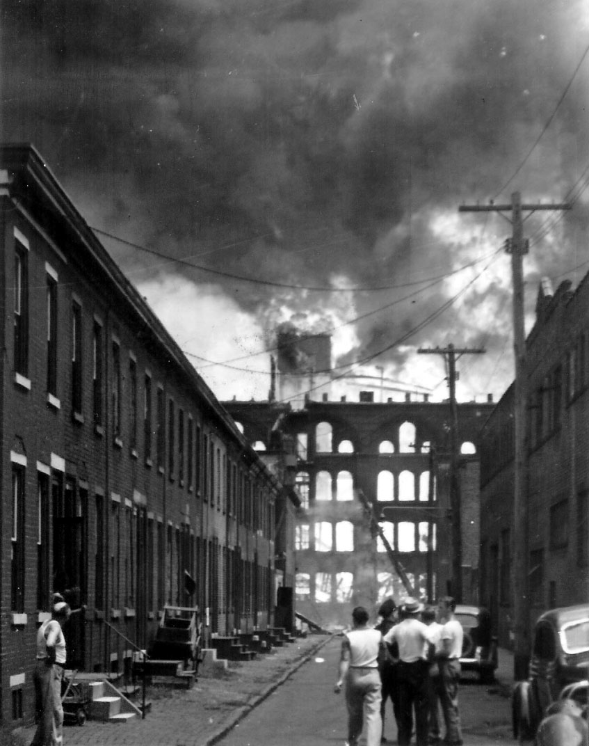 View from 9th and Carpenter Street during the Hollingshead fire, Camden, NJ