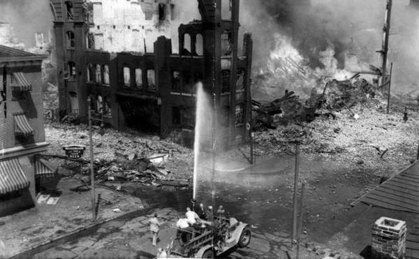 The Hollingshead fire, Camden, NJ, July 30, 1940 — Courier-Post file photo