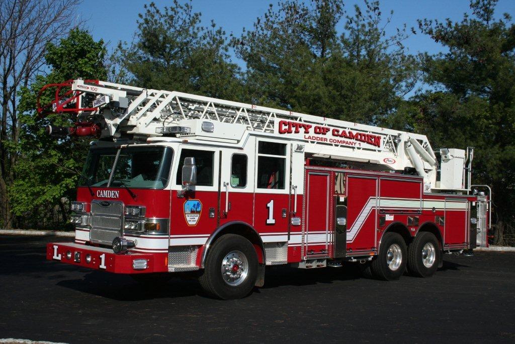 Ladder Company 1, 2009 PAXT 100' Extension Ladder