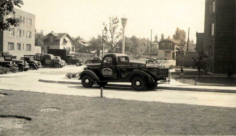 Intersection of Beideman Avenue and Saunders Street, May 1940