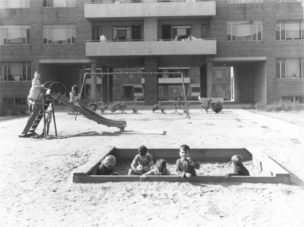 Play area at Westfield Acres showing archways, 1938