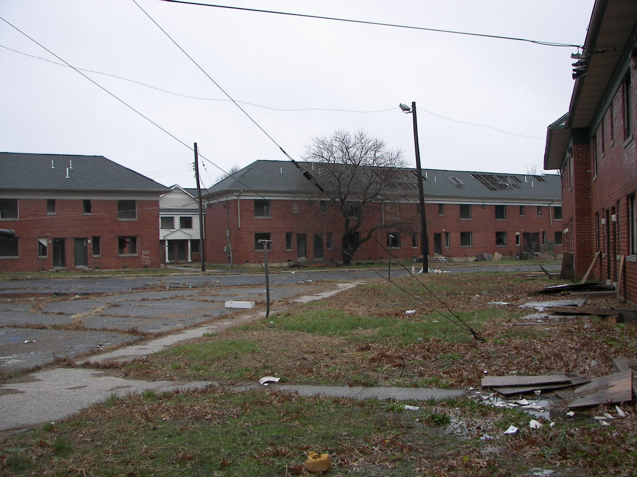 Roosevelt Manor abandoned, January 1, 2007