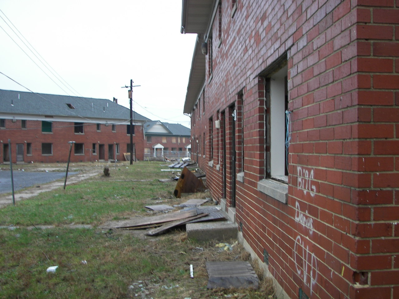 Roosevelt Manor abandoned, January 1, 2007