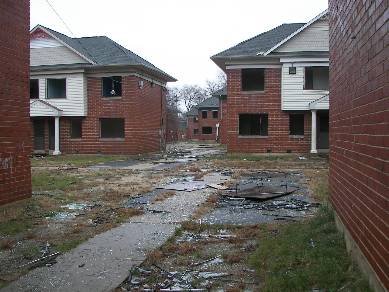 Roosevelt Manor abandoned, January 1, 2007
