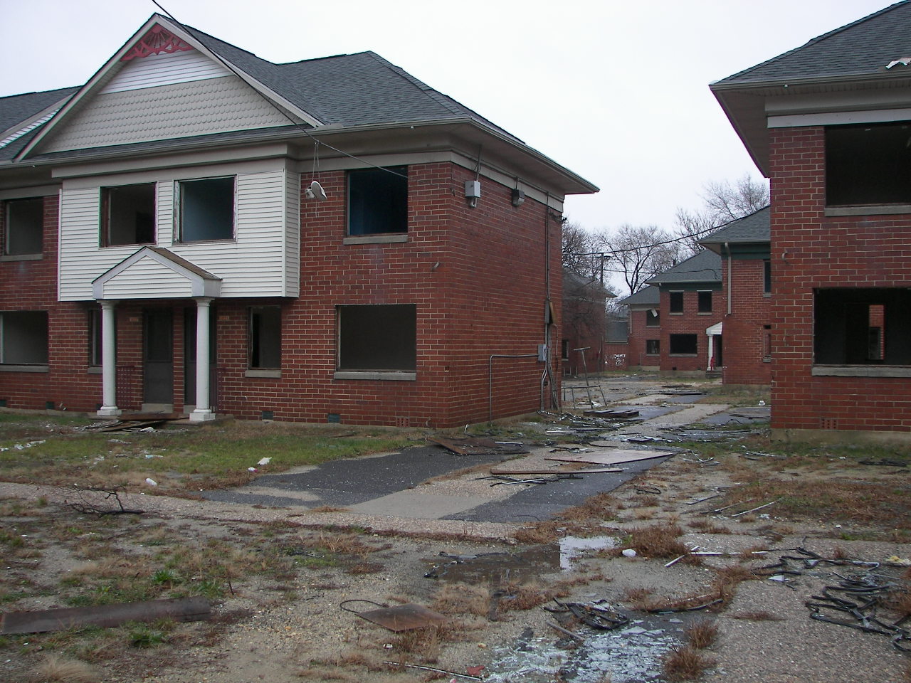 Roosevelt Manor abandoned, January 1, 2007