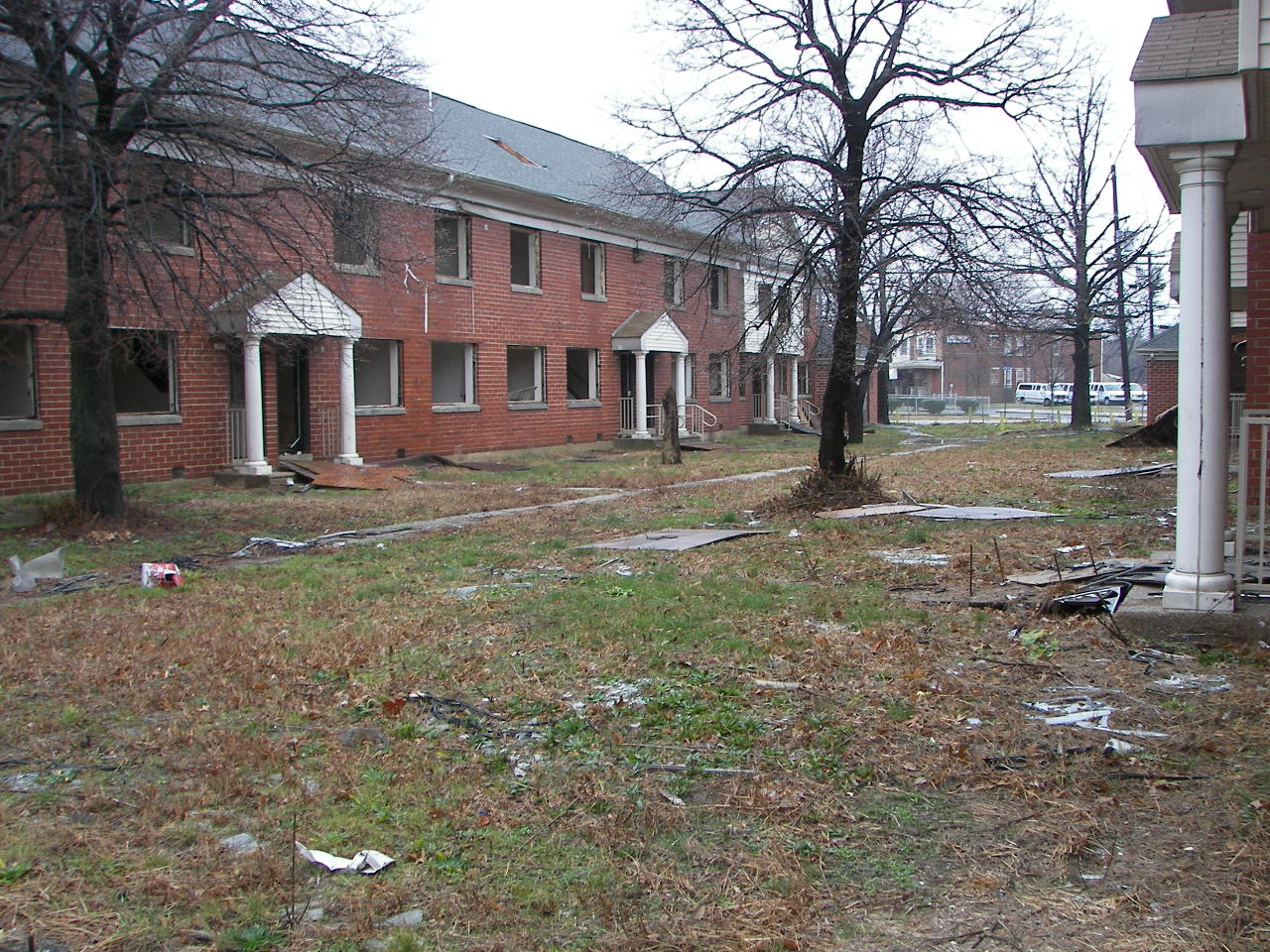 Looking southwest from South 9th Street and Central Avenue, Roosevelt Manor, January 2007