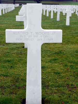 Grave marker for Alford T. Moore Jr.