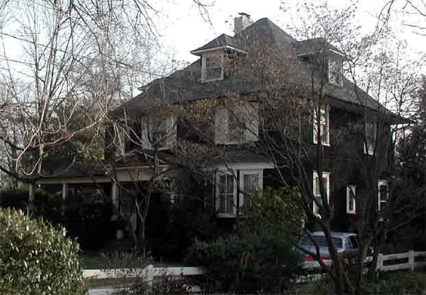 4 Church Road, Merchantville NJ, home of Philip Coates Walton and his family