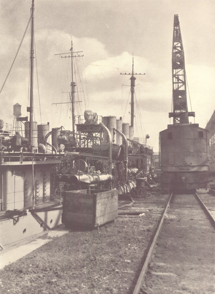 Last of the thirty new destroyers alongside the outfitting pier, New York Shipbuilding Corporation, 1921