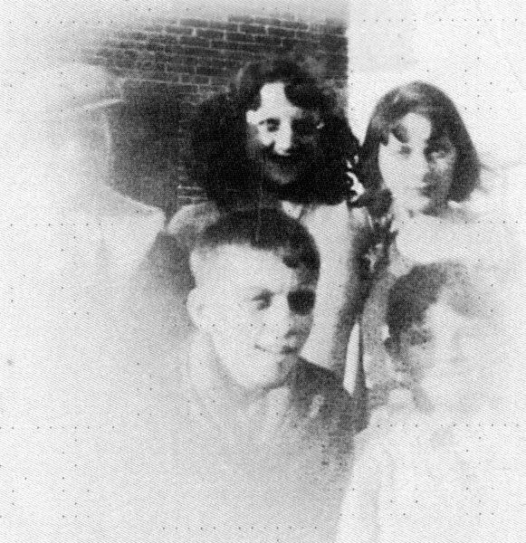 Hazel Flanagan, Jessie Flanagan, George Flanagan, Bill Dolson