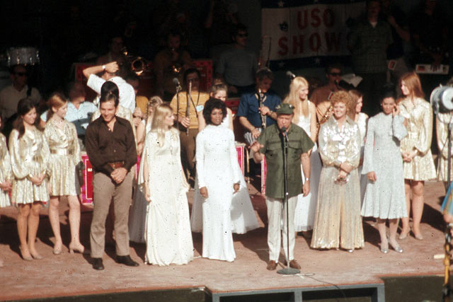 Lola Falana in Vietnam with Bob Hope. Johnny Bench and Gloria Loring are to Lola's Left.