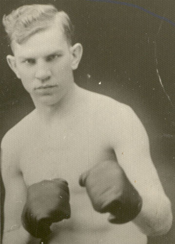 Leon Lucas boxing card