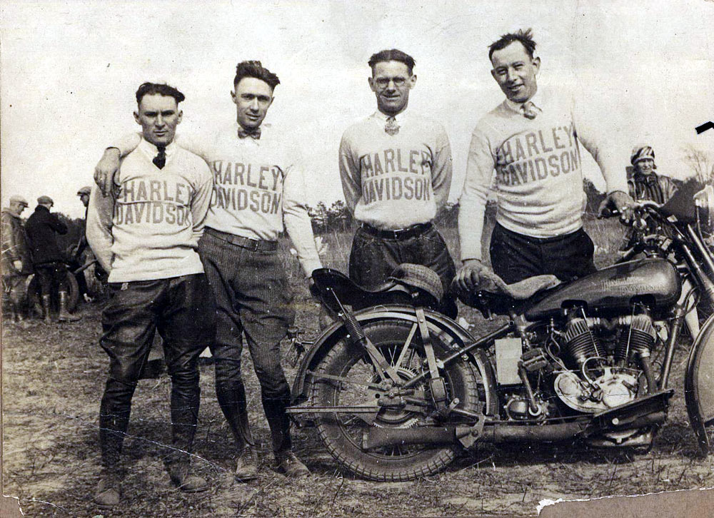 Left to right: Bill Gommel, Frank DeViney, unknown, unknown — 1928–1931