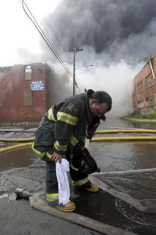 Responders cope with blazing heat