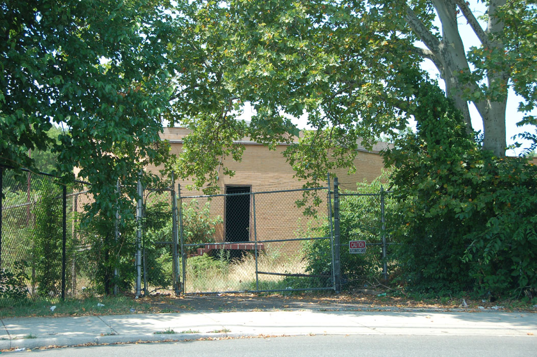 Fire at 1018 Kenwood Avenue, July 25-26, 2011