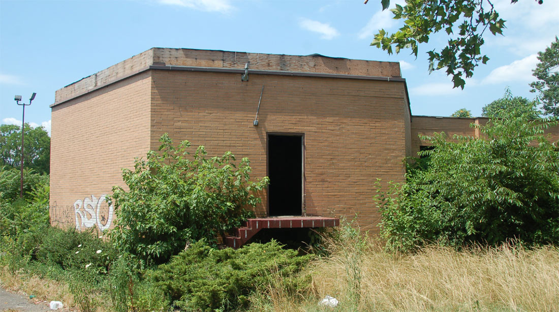 Fire at 1018 Kenwood Avenue, July 25-26, 2011