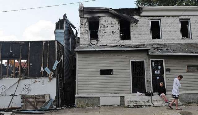 876, 874, and 872 Fairview Street