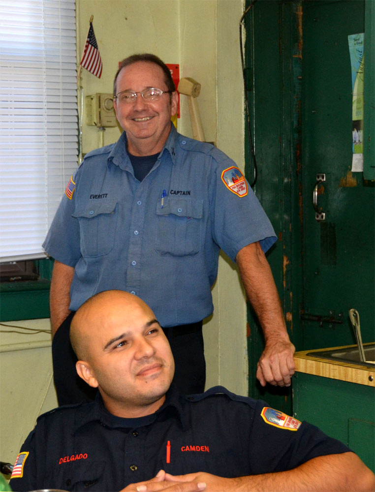 Warren Everett, Andy Delgado