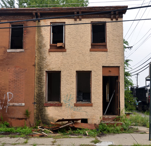 553 Jackson Street, photographed August 26, 2011