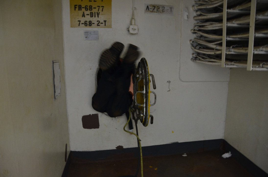 Orlando Nunez going into another compartment