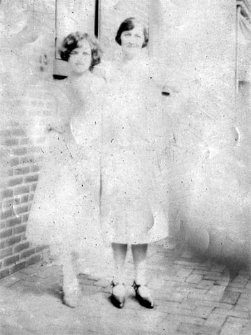 Anna Mary Patterson and a younger woman, early 1930s
