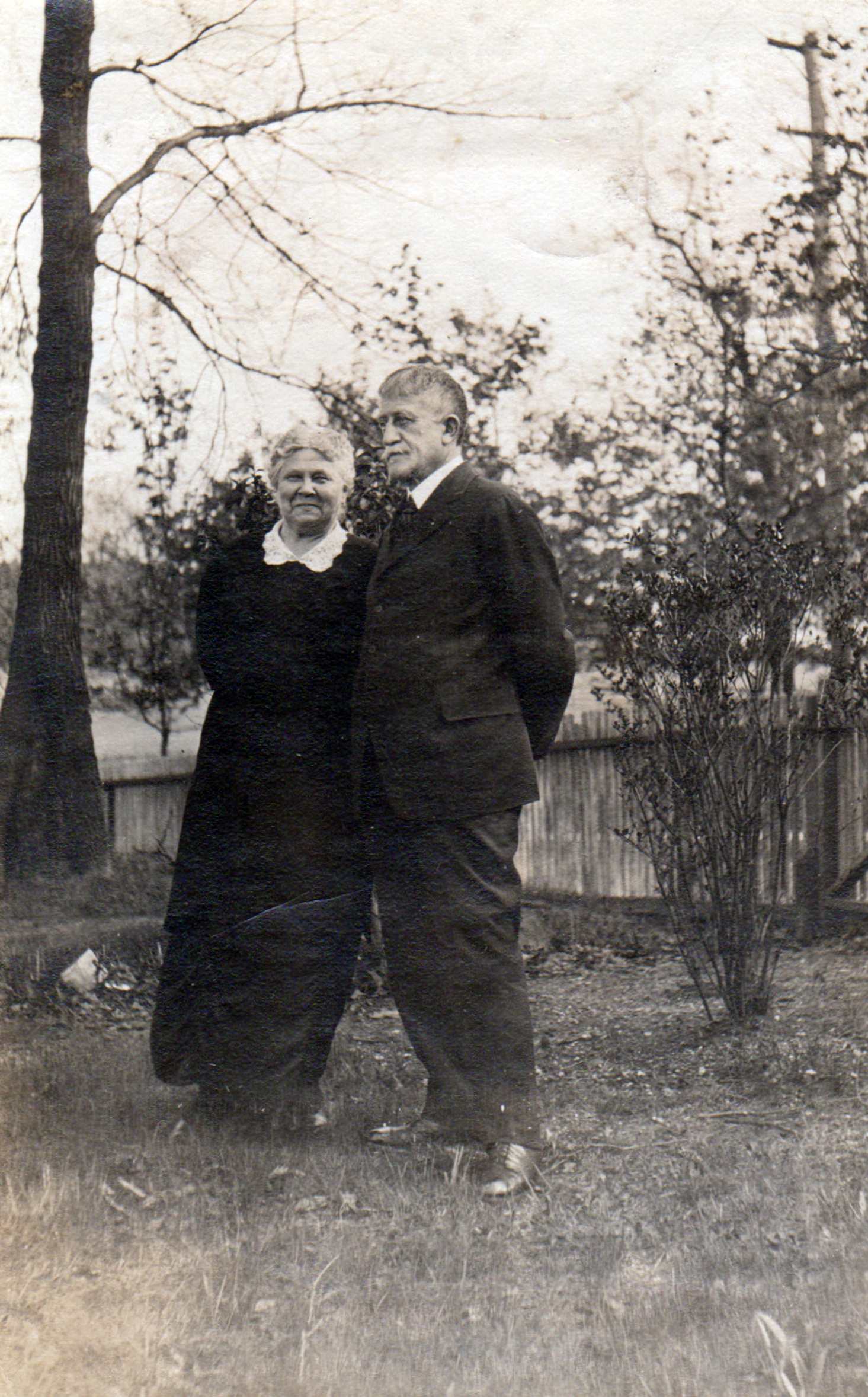 Frederick and Fredericka Finkeldey at 220 North 32nd Street, Camden NJ — Circa 1919