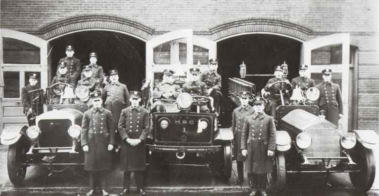 Hook and Ladder Company 3, Hose and Chemical Company 1, and Engine Company 9 group photo, 1924