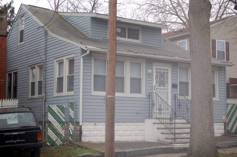 112 North 35th Street, detail view, photograph taken March 28, 2009