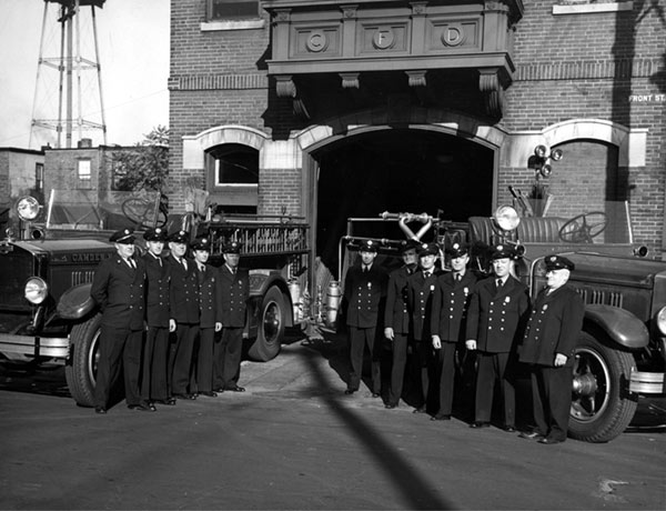 Engine 6 crew at Front and Linden Streets circa 1948