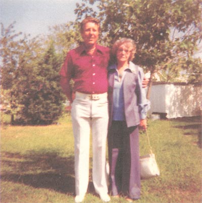 Phil Stinger and his mother, Dorothy Nelson