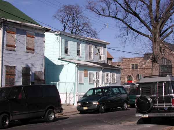 2623, 2625 & 2627 Cramer Street, February 22, 2004