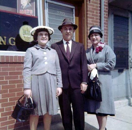 2713 Federal Street. FEDERAL HAT CLEANING - Biagio 'Benny' Acquaro with wife Frances (at right) and daughter Anna Photo from about 1959